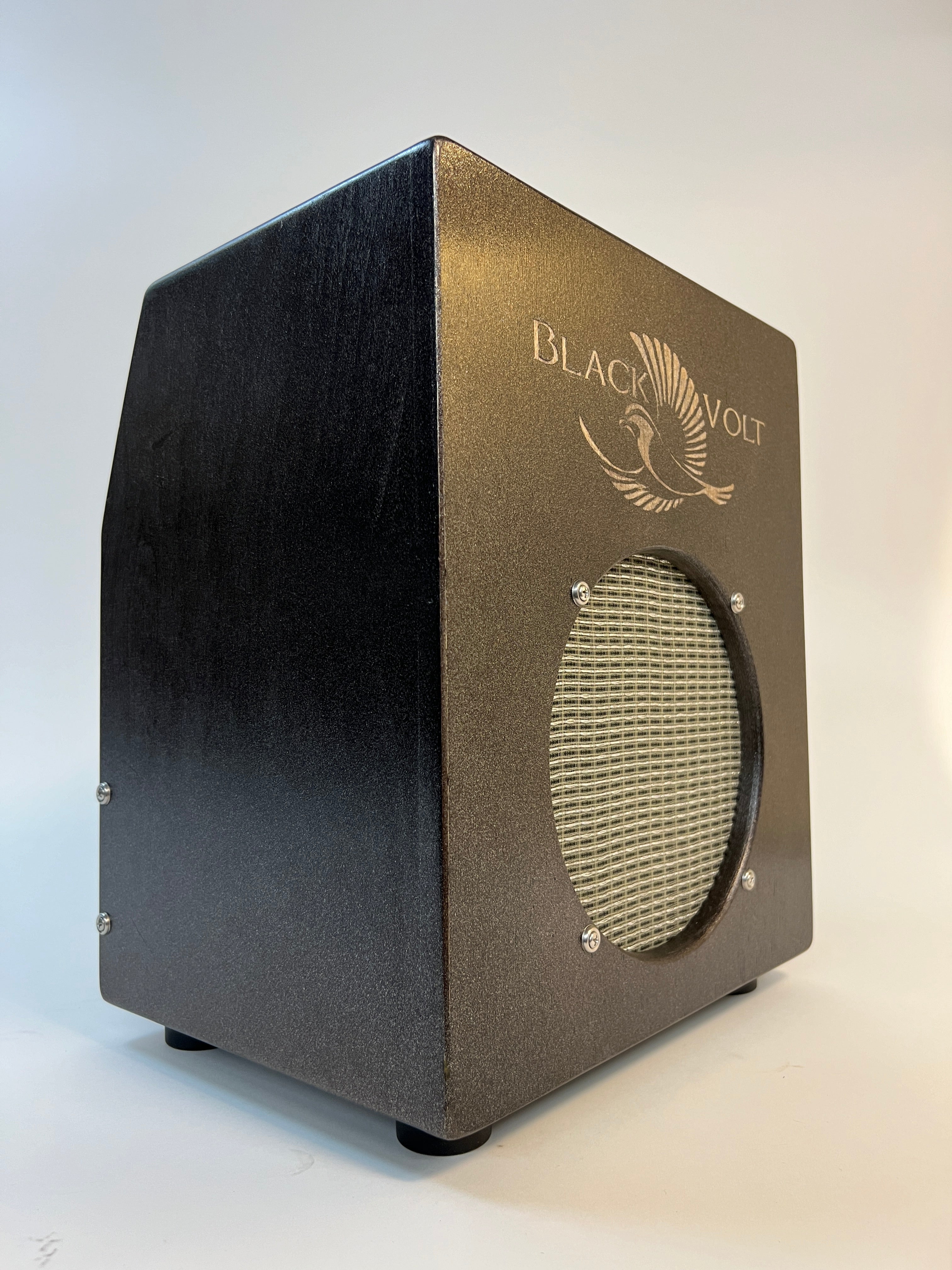 The Sparrow Amplifier Black Pearl finish with metallic gold logo, standard grill cloth