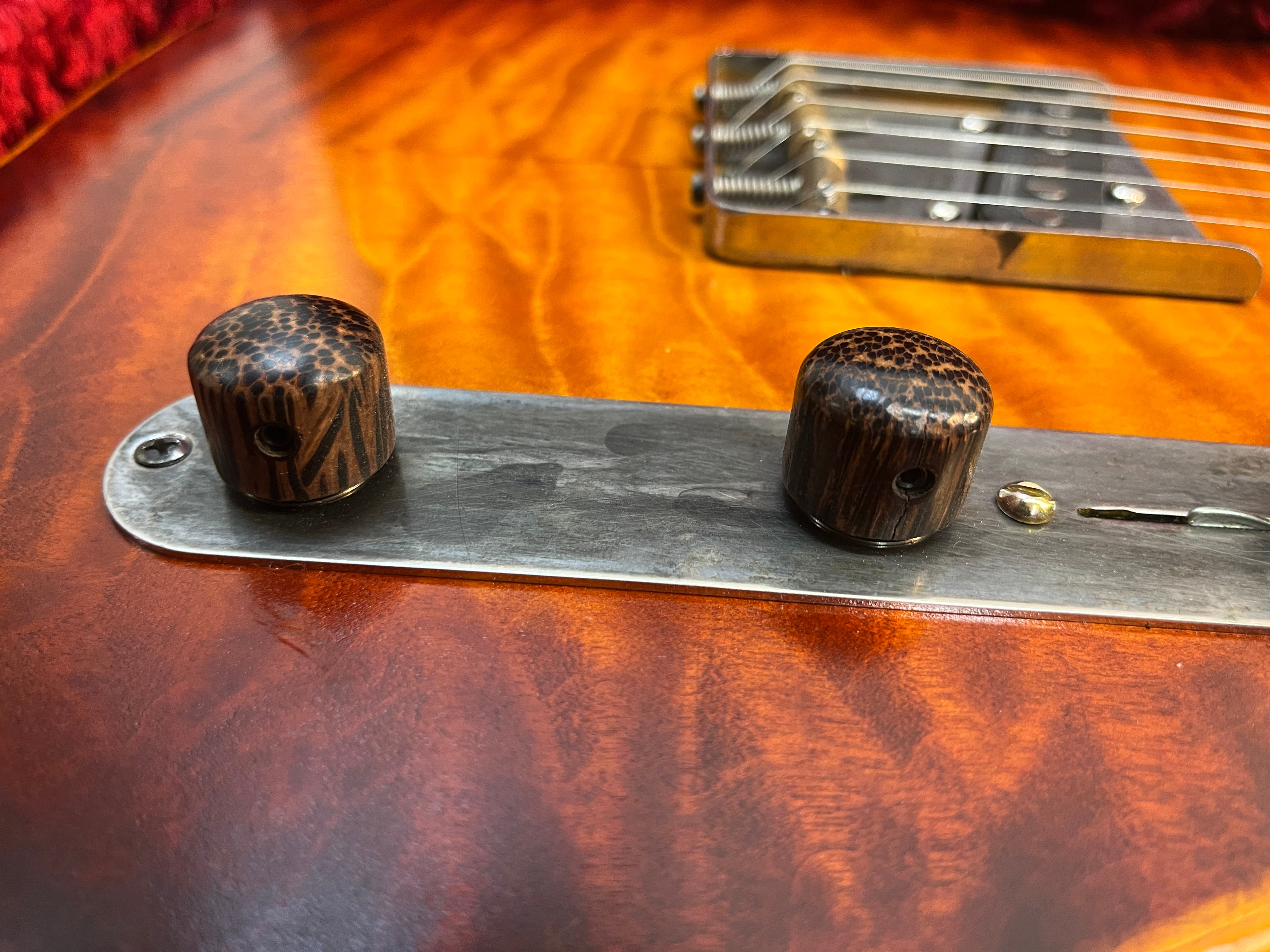 BLACK VOLT BUILT Quilted Maple Top Body / Fender Neck (Modified)